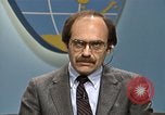 Standbild Senator Jim Sasser und Arnold Raphel L Washington DC USA, 1985, aus Sekunde 31 historischem Filmmaterial Videoclip 65675022336