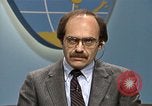 Standbild Senator Jim Sasser und Arnold Raphel L Washington DC USA, 1985, aus Sekunde 32 historischem Filmmaterial Videoclip 65675022336