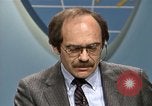 Standbild Senator Jim Sasser und Arnold Raphel L Washington DC USA, 1985, aus Sekunde 24 historischem Filmmaterial Videoclip 65675022337
