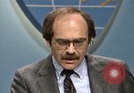 Standbild Senator Jim Sasser und Arnold Raphel L Washington DC USA, 1985, aus Sekunde 30 historischem Filmmaterial Videoclip 65675022337