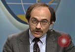 Standbild Senator Jim Sasser und Arnold Raphel L Washington DC USA, 1985, aus Sekunde 51 historischem Filmmaterial Videoclip 65675022337