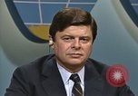 Standbild Senator Jim Sasser und Arnold Raphel L Washington DC USA, 1985, aus Sekunde 28 historischem Filmmaterial Videoclip 65675022338