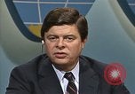 Standbild Senator Jim Sasser und Arnold Raphel L Washington DC USA, 1985, aus Sekunde 43 historischem Filmmaterial Videoclip 65675022338