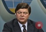 Standbild Senator Jim Sasser und Arnold Raphel L Washington DC USA, 1985, aus Sekunde 45 historischem Filmmaterial Videoclip 65675022338