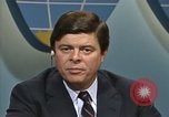 Standbild Senator Jim Sasser und Arnold Raphel L Washington DC USA, 1985, aus Sekunde 51 historischem Filmmaterial Videoclip 65675022338