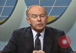 Standbild Senator Jim Sasser und Arnold Raphel L Washington DC USA, 1985, aus Sekunde 4 historischem Filmmaterial Videoclip 65675022339