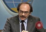 Standbild Senator Jim Sasser und Arnold Raphel L Washington DC USA, 1985, aus Sekunde 56 historischem Filmmaterial Videoclip 65675022339
