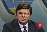 Standbild Senator Jim Sasser und Arnold L Raphel Interview Washington DC USA, 1985, aus Sekunde 44 historischem Filmmaterial Videoclip 65675022343