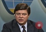 Standbild Senator Jim Sasser und Arnold L Raphel Interview Washington DC USA, 1985, aus Sekunde 46 historischem Filmmaterial Videoclip 65675022343