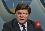 Standbild Senator Jim Sasser und Arnold L Raphel Interview Washington DC USA, 1985, aus Sekunde 53 historischem Filmmaterial Videoclip 65675022343