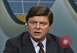 Standbild Senator Jim Sasser und Arnold L Raphel Interview Washington DC USA, 1985, aus Sekunde 56 historischem Filmmaterial Videoclip 65675022343