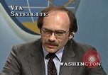 Standbild Senator Jim Sasser und Arnold L Raphel Afghanistan Interview Washington DC USA, 1985, aus Sekunde 27 historischem Filmmaterial Videoclip 65675022345