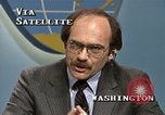 Standbild Senator Jim Sasser und Arnold L Raphel Afghanistan Interview Washington DC USA, 1985, aus Sekunde 29 historischem Filmmaterial Videoclip 65675022345