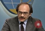Standbild Senator Jim Sasser und Arnold L Raphel Afghanistan Interview Washington DC USA, 1985, aus Sekunde 37 historischem Filmmaterial Videoclip 65675022345