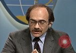 Standbild Senator Jim Sasser und Arnold L Raphel Afghanistan Interview Washington DC USA, 1985, aus Sekunde 41 historischem Filmmaterial Videoclip 65675022345