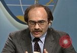 Standbild Senator Jim Sasser und Arnold L Raphel Afghanistan Interview Washington DC USA, 1985, aus Sekunde 54 historischem Filmmaterial Videoclip 65675022345