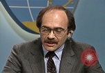 Standbild Senator Jim Sasser und Arnold L Raphel Afghanistan Interview Washington DC USA, 1985, aus Sekunde 55 historischem Filmmaterial Videoclip 65675022345