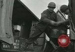 Standbild französischer Soldaten Frankreich, 1944, aus Sekunde 18 historischem Filmmaterial Videoclip 65675022347