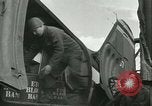 Standbild französischer Soldaten Frankreich, 1944, aus Sekunde 19 historischem Filmmaterial Videoclip 65675022347