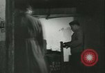 Standbild französischer Soldaten Frankreich, 1944, aus Sekunde 29 historischem Filmmaterial Videoclip 65675022347