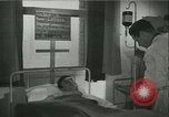 Standbild französischer Soldaten Frankreich, 1944, aus Sekunde 58 historischem Filmmaterial Videoclip 65675022347