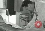 Standbild französischer Soldaten Frankreich, 1944, aus Sekunde 60 historischem Filmmaterial Videoclip 65675022347