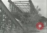 Standbild französische Bahn hof Frankreich, 1944, aus Sekunde 13 historischem Filmmaterial Videoclip 65675022348