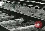 Standbild französische Bahn hof Frankreich, 1944, aus Sekunde 26 historischem Filmmaterial Videoclip 65675022348