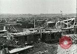 Standbild französische Bahn hof Frankreich, 1944, aus Sekunde 51 historischem Filmmaterial Videoclip 65675022348
