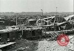 Standbild französische Bahn hof Frankreich, 1944, aus Sekunde 52 historischem Filmmaterial Videoclip 65675022348