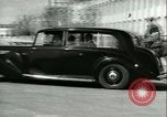 Standbild König Mohammed Zahir Shah und Ministerpräsident Daud Khan Afghanistan, 1959, aus Sekunde 19 historischem Filmmaterial Videoclip 65675022350