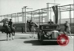 Standbild König Mohammed Zahir Shah und Ministerpräsident Daud Khan Afghanistan, 1959, aus Sekunde 35 historischem Filmmaterial Videoclip 65675022350
