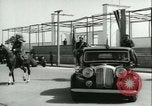 Standbild König Mohammed Zahir Shah und Ministerpräsident Daud Khan Afghanistan, 1959, aus Sekunde 36 historischem Filmmaterial Videoclip 65675022350