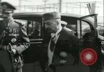 Standbild König Mohammed Zahir Shah und Ministerpräsident Daud Khan Afghanistan, 1959, aus Sekunde 41 historischem Filmmaterial Videoclip 65675022350