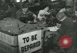 Standbild GI's Kleidung geborgen Reims Frankreich, 1947, aus Sekunde 4 historischem Filmmaterial Videoclip 65675022354
