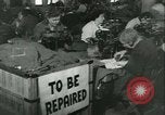 Standbild GI's Kleidung geborgen Reims Frankreich, 1947, aus Sekunde 6 historischem Filmmaterial Videoclip 65675022354