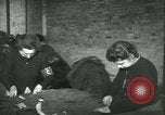Standbild GI's Kleidung geborgen Reims Frankreich, 1947, aus Sekunde 36 historischem Filmmaterial Videoclip 65675022354