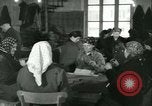 Standbild GI's Kleidung geborgen Reims Frankreich, 1947, aus Sekunde 38 historischem Filmmaterial Videoclip 65675022354