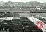 Standbild GI's Kleidung geborgen Reims Frankreich, 1947, aus Sekunde 52 historischem Filmmaterial Videoclip 65675022354