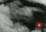 Immagine di seconda guerra mondiale aerei essendo memorizzati e recuperati Tucson Arizona USA, 1947, secondo 5 filmato di repertorio 65675022355