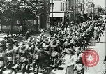 Image Légion d'bénévole française LVF soldats collabore avec l'Allemagne Versailles France, 1941, de la seconde 11 séquences d'archives historiques vidéo 65675022362