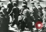 Image Légion d'bénévole française LVF soldats collabore avec l'Allemagne Versailles France, 1941, de la seconde 21 séquences d'archives historiques vidéo 65675022362