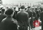 Image Légion d'bénévole française LVF soldats collabore avec l'Allemagne Versailles France, 1941, de la seconde 24 séquences d'archives historiques vidéo 65675022362
