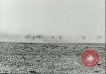 Standbild Deutscher General Erwin Rommel nimmt Tobruk Tobruk in Libyen Nordafrika, 1941, aus Sekunde 38 historischem Filmmaterial Videoclip 65675022363