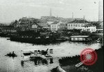 Immagine di Collier volo sulla Senna 1911 Parigi Francia, 1912, secondo 9 filmato di repertorio 65675022364