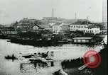 Immagine di Collier volo sulla Senna 1911 Parigi Francia, 1912, secondo 12 filmato di repertorio 65675022364