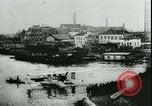 Immagine di Collier volo sulla Senna 1911 Parigi Francia, 1912, secondo 13 filmato di repertorio 65675022364