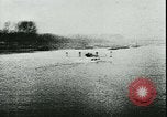 Immagine di Collier volo sulla Senna 1911 Parigi Francia, 1912, secondo 24 filmato di repertorio 65675022364