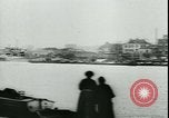 Immagine di Collier volo sulla Senna 1911 Parigi Francia, 1912, secondo 40 filmato di repertorio 65675022364