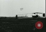 Immagine di Primi volantini francese Francia, 1947, secondo 7 filmato di repertorio 65675022367